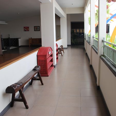 Mutiara Hotel&Convention Bandung Exterior foto